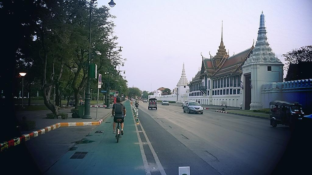 Bangkok Bed And Bike Hostel Exterior photo