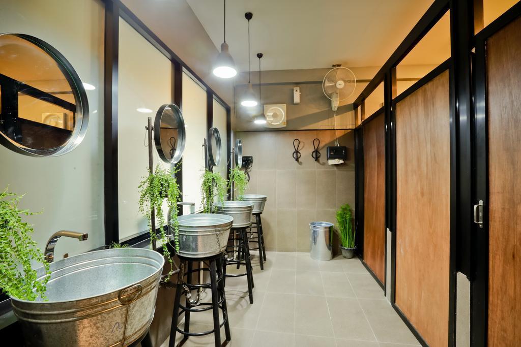 Bangkok Bed And Bike Hostel Exterior photo