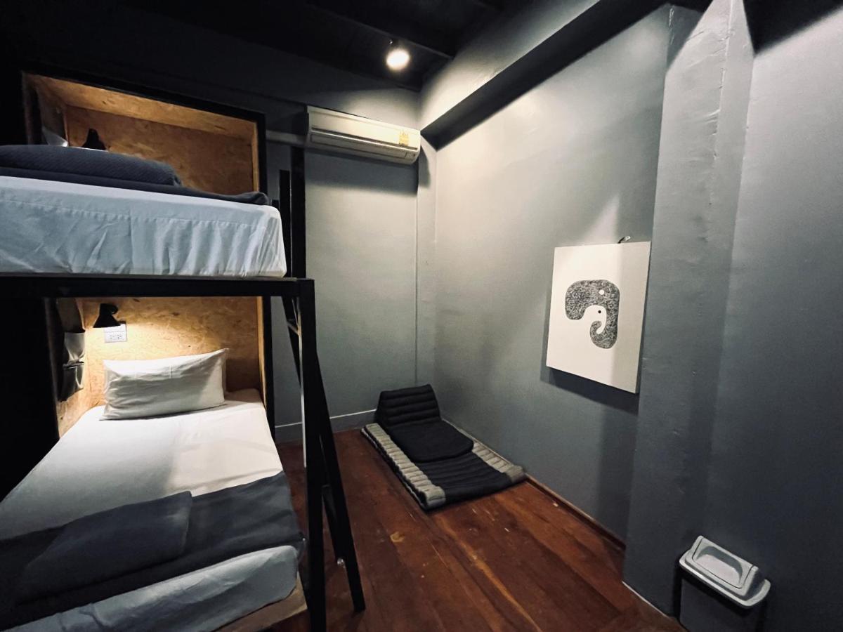 Bangkok Bed And Bike Hostel Exterior photo