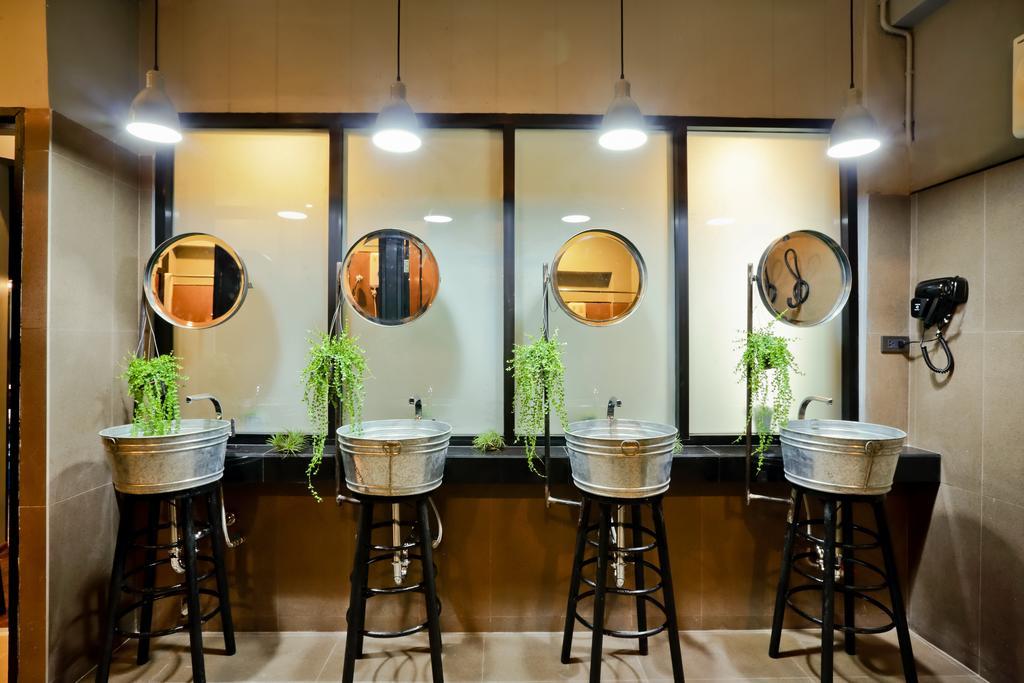 Bangkok Bed And Bike Hostel Exterior photo