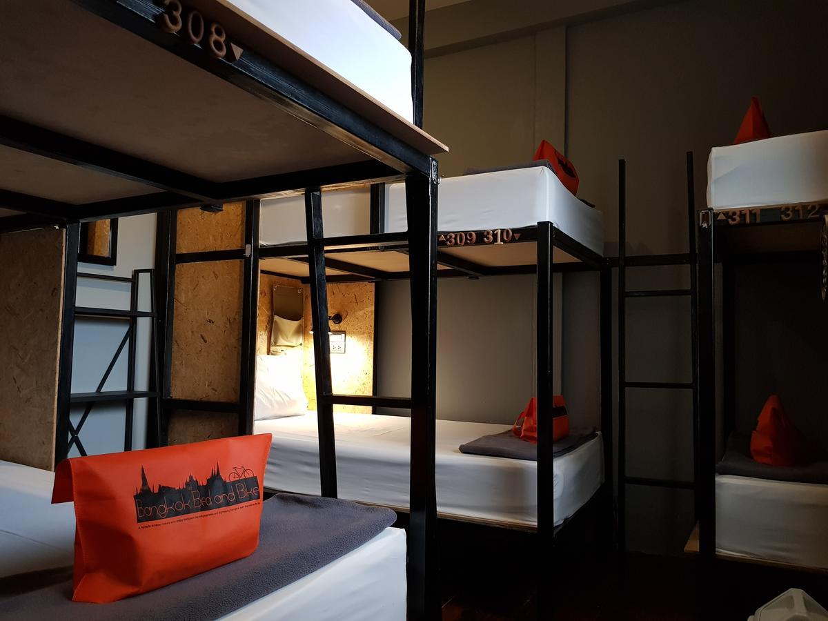 Bangkok Bed And Bike Hostel Exterior photo